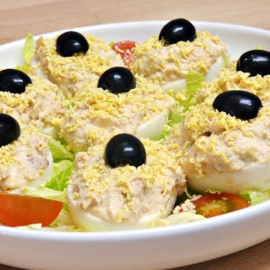 Ous farcits amb tonyina casolana